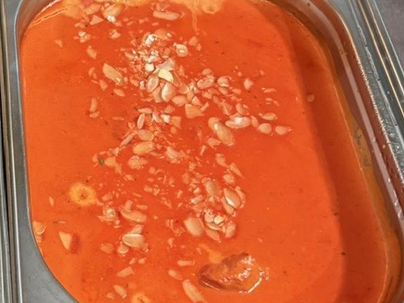 Butter chicken dans son chauffe-plat